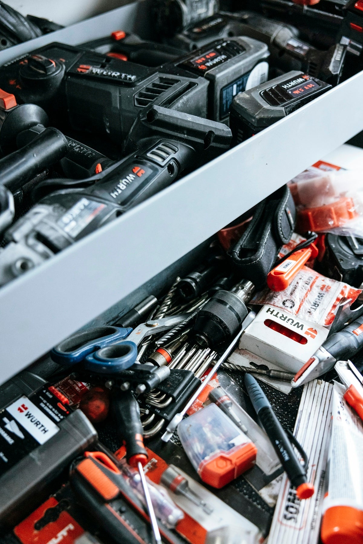 Exploring Milwaukee M12 Battery Mounts for Streamlined Tool Storage Solutions - WM Prints LLC